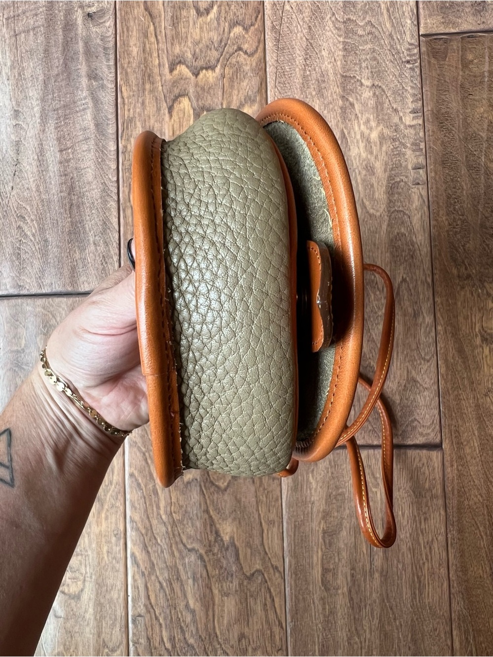 Vintage Dooney & Bourke Mini Saddle Bag AWL Taupe Tan Crossbody Luxury Preppy - Picture 8 of 11
